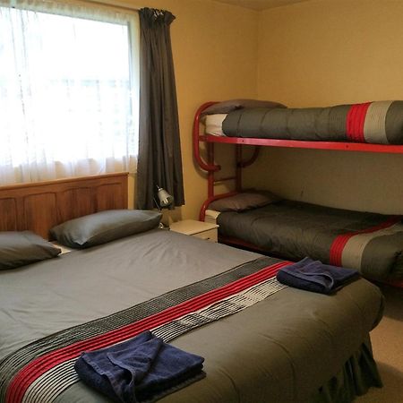 Cedar Chalets And Barkers Lodge 메스번 객실 사진
