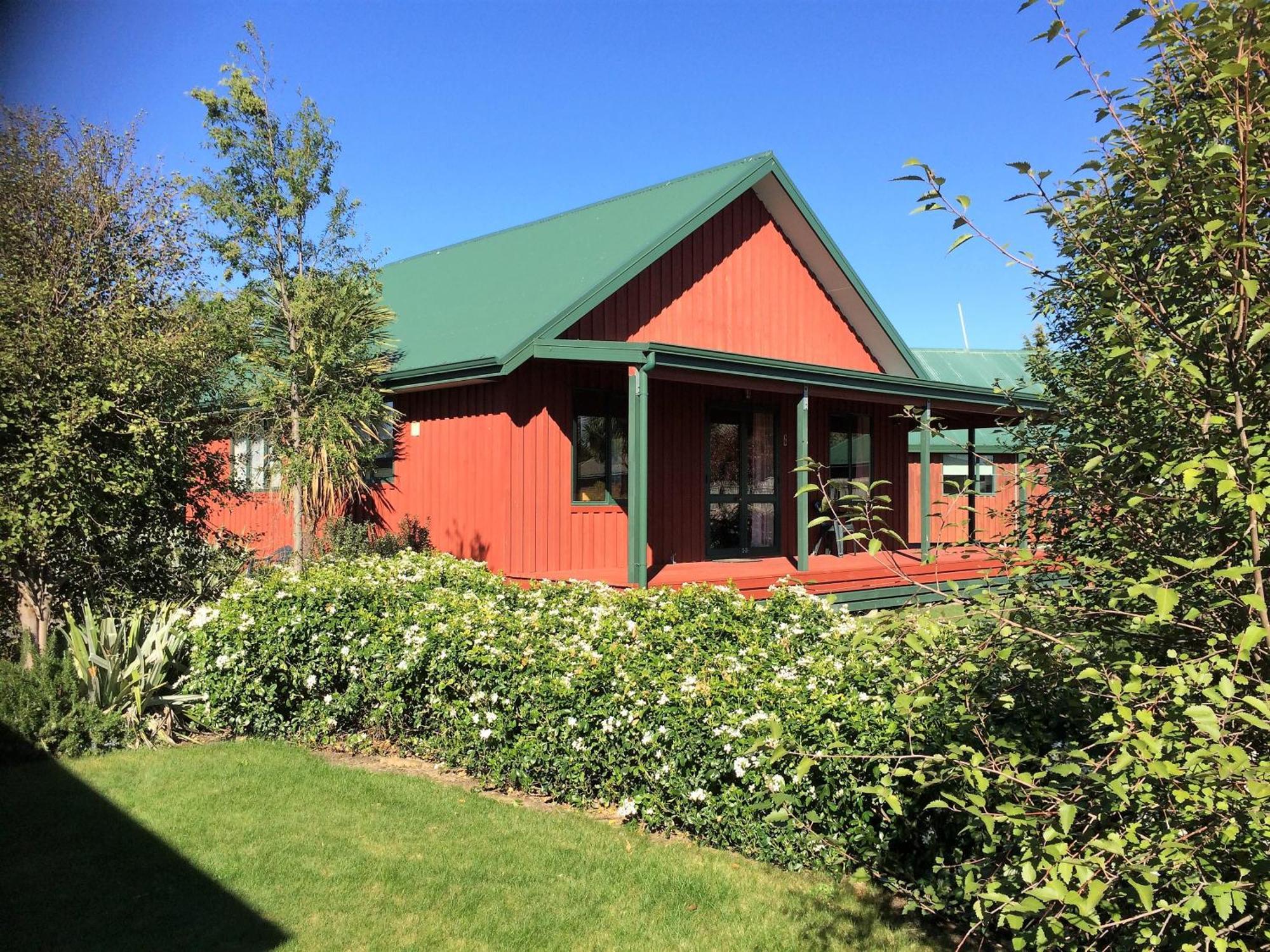 Cedar Chalets And Barkers Lodge 메스번 객실 사진