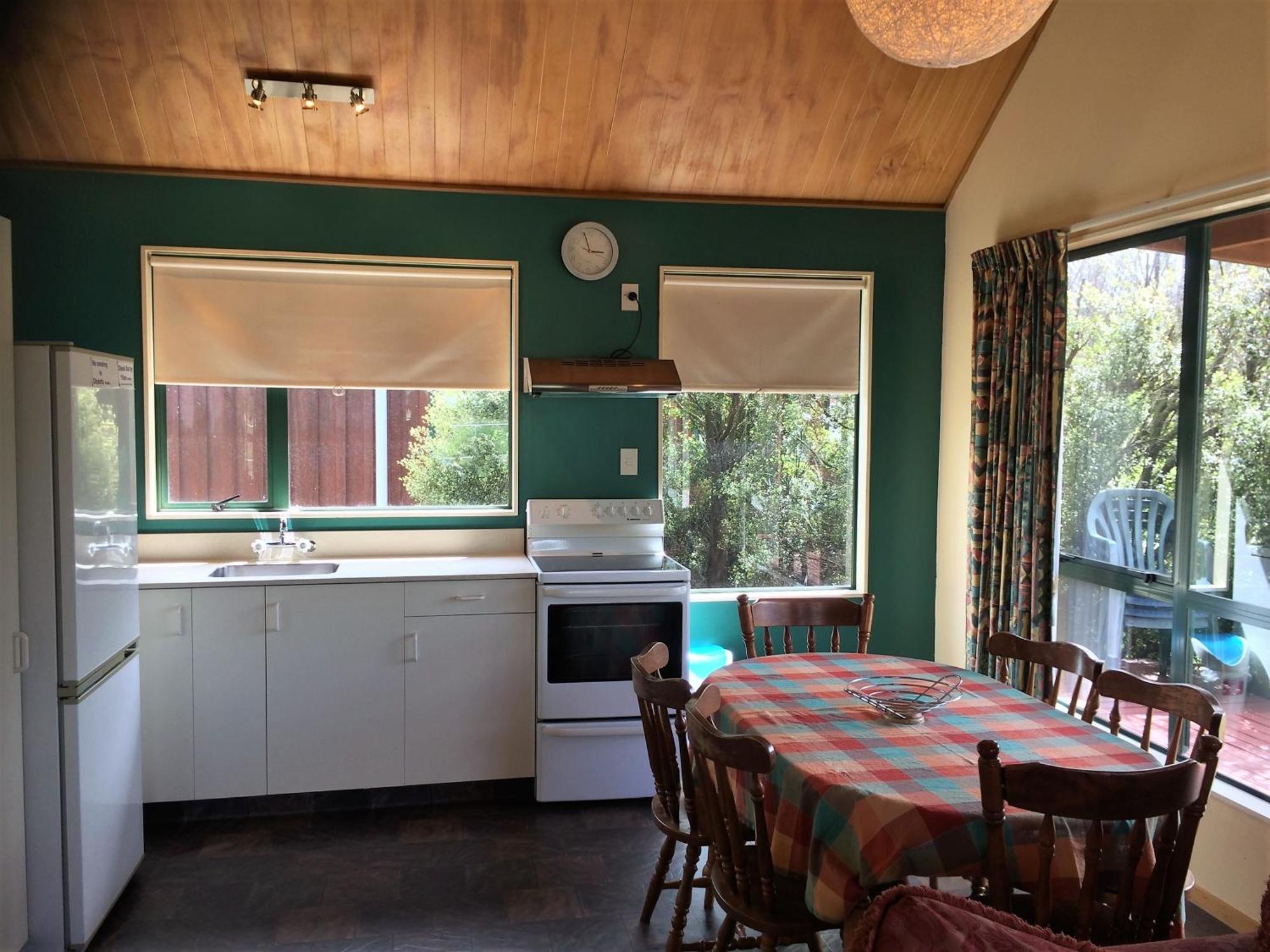 Cedar Chalets And Barkers Lodge 메스번 객실 사진